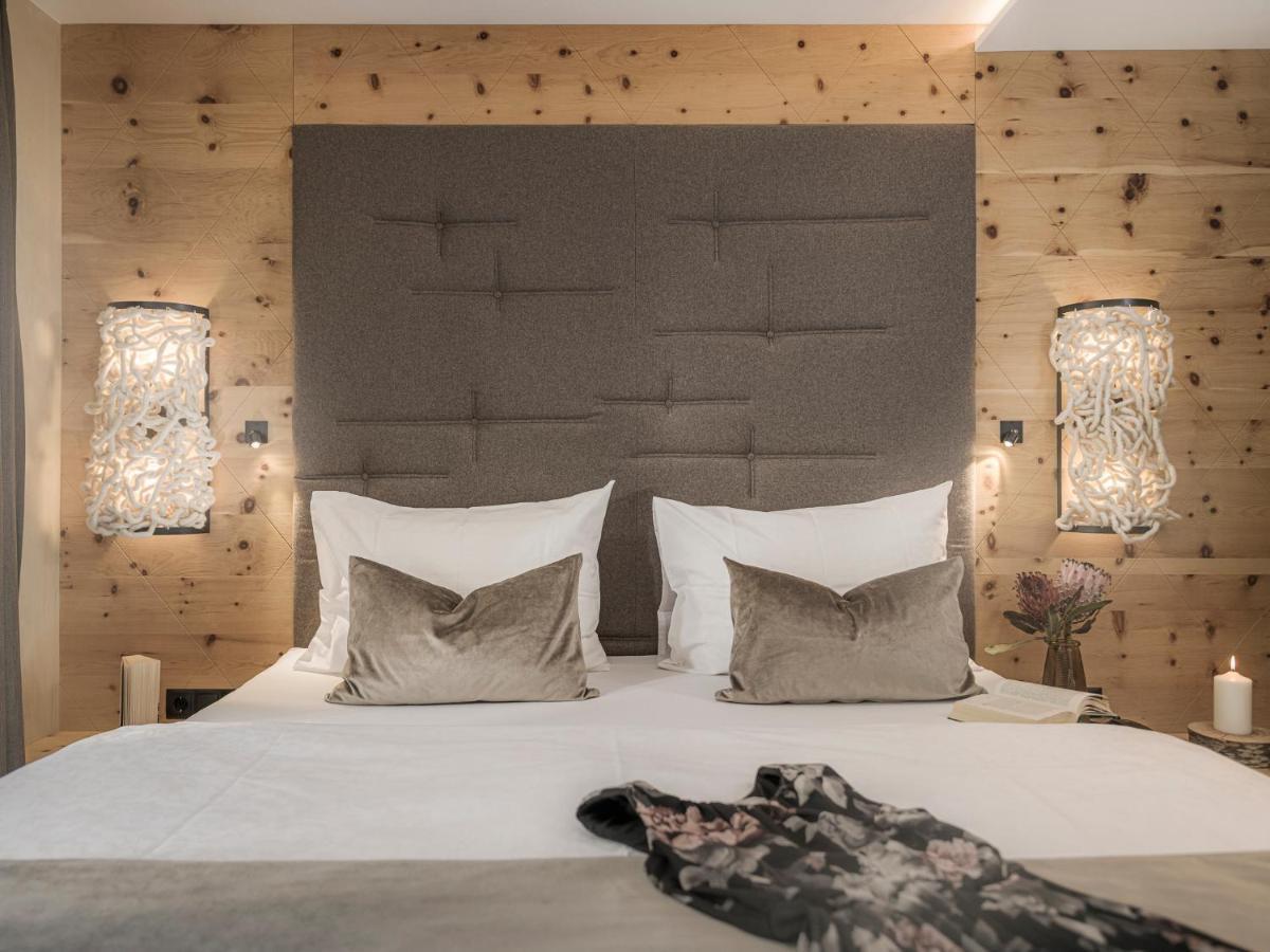 Hotel Bergkristall Zillertal - Adults Only 14 Years Plus Hippach Exteriör bild