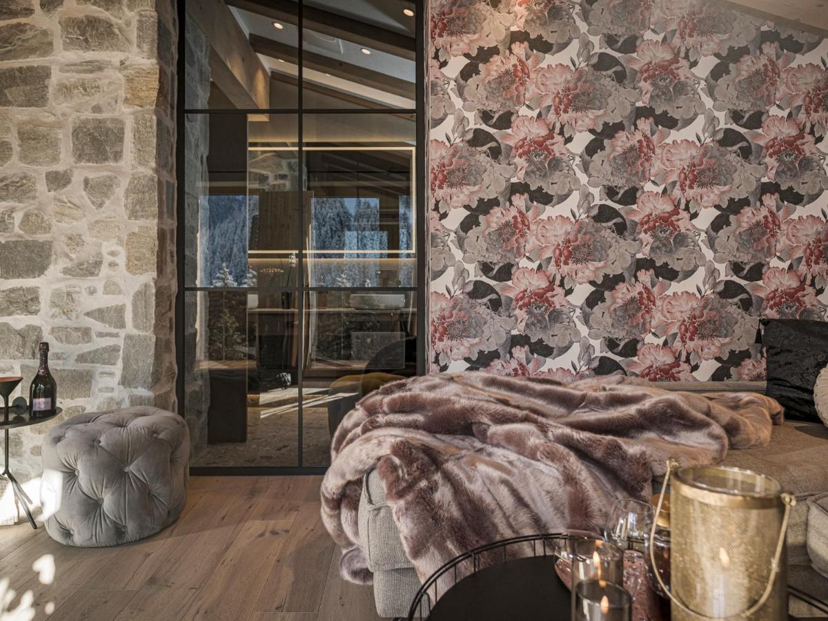 Hotel Bergkristall Zillertal - Adults Only 14 Years Plus Hippach Exteriör bild