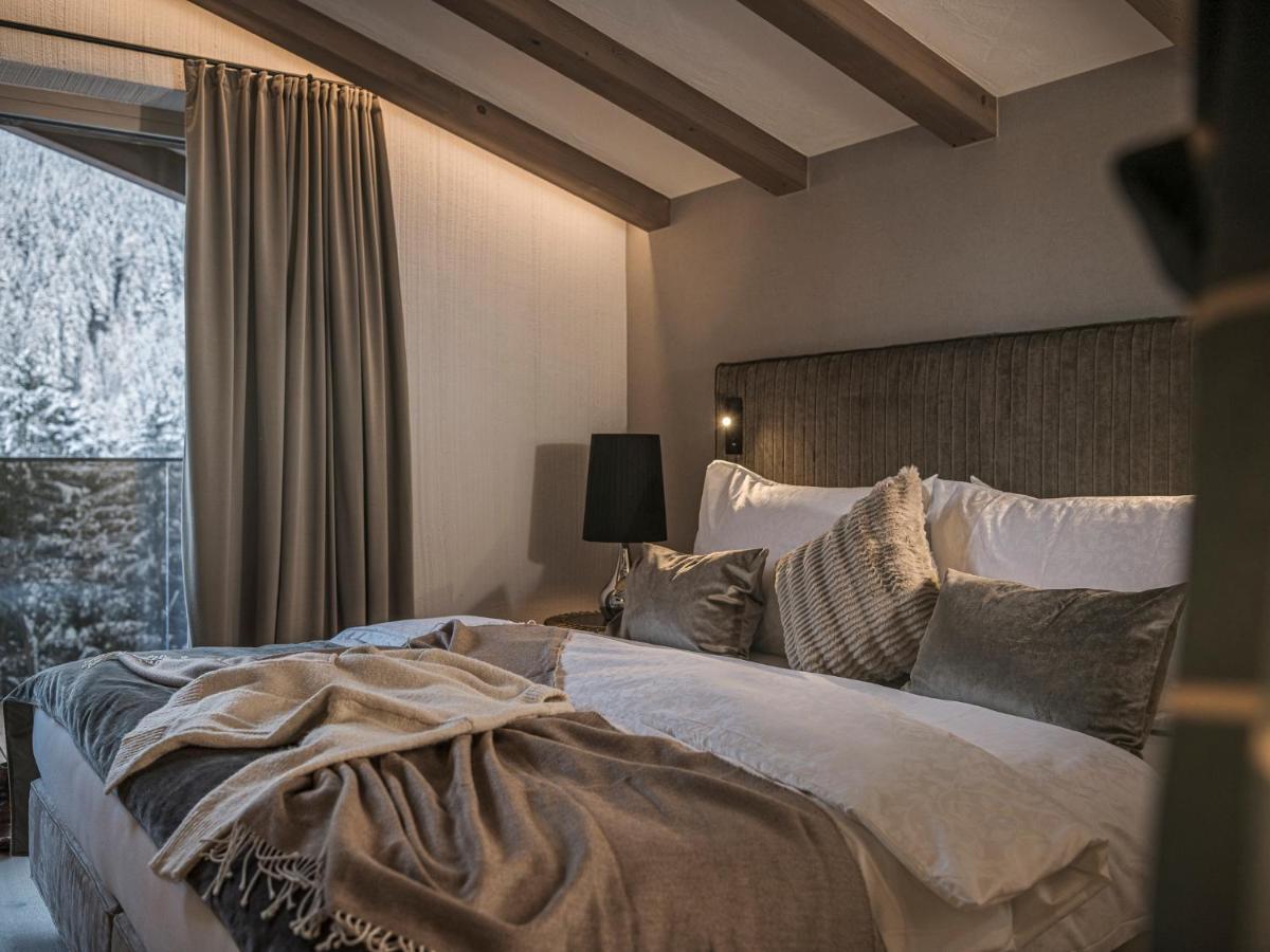 Hotel Bergkristall Zillertal - Adults Only 14 Years Plus Hippach Exteriör bild