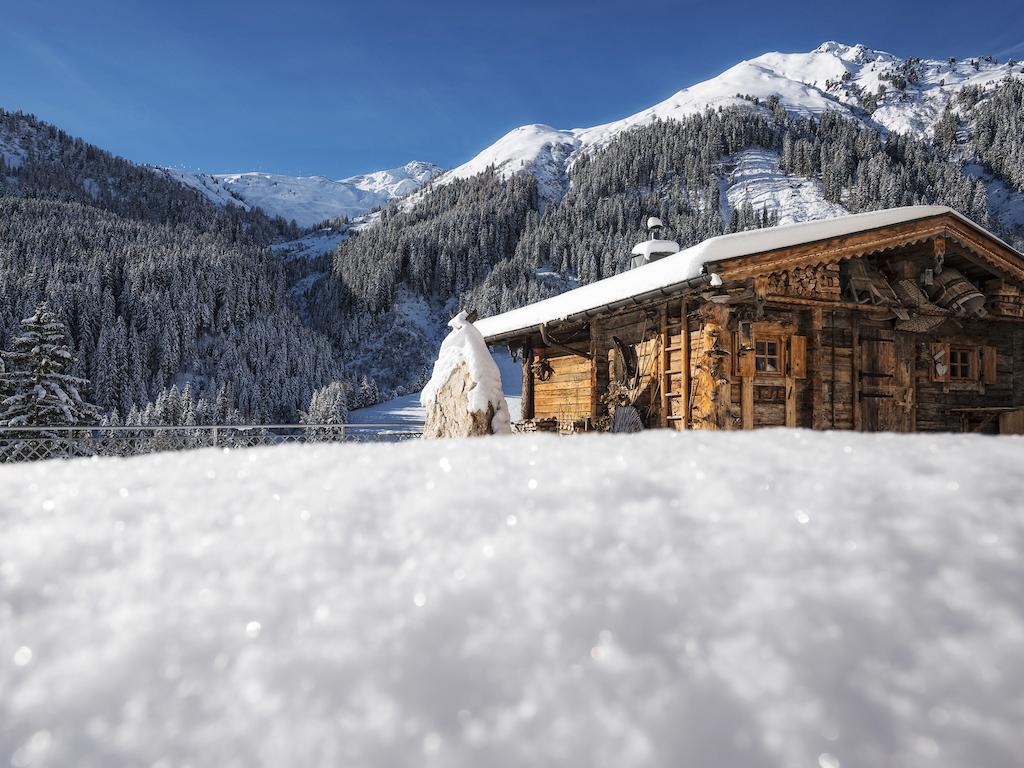 Hotel Bergkristall Zillertal - Adults Only 14 Years Plus Hippach Exteriör bild