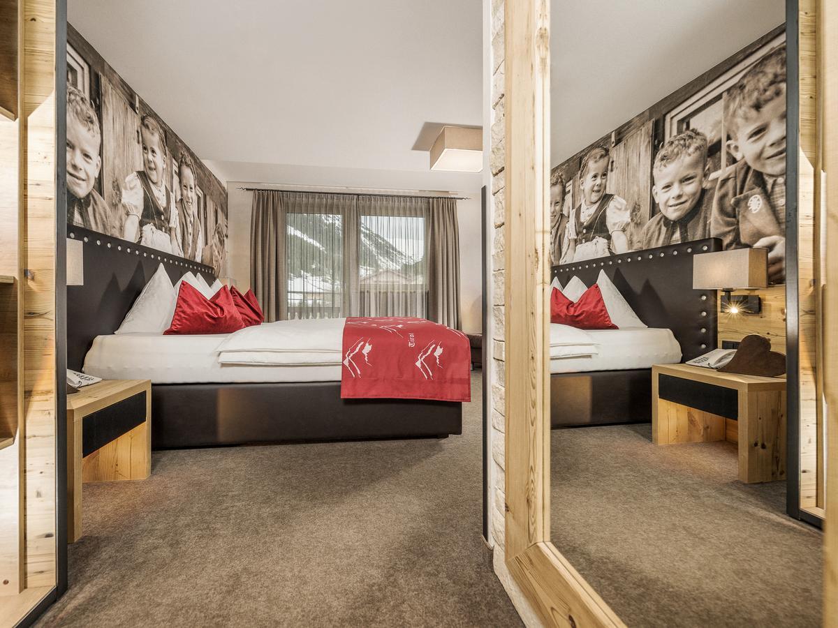 Hotel Bergkristall Zillertal - Adults Only 14 Years Plus Hippach Exteriör bild