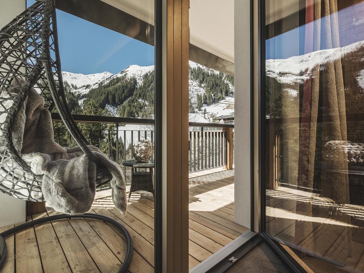 Hotel Bergkristall Zillertal - Adults Only 14 Years Plus Hippach Exteriör bild
