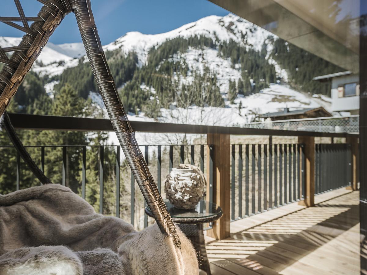 Hotel Bergkristall Zillertal - Adults Only 14 Years Plus Hippach Exteriör bild