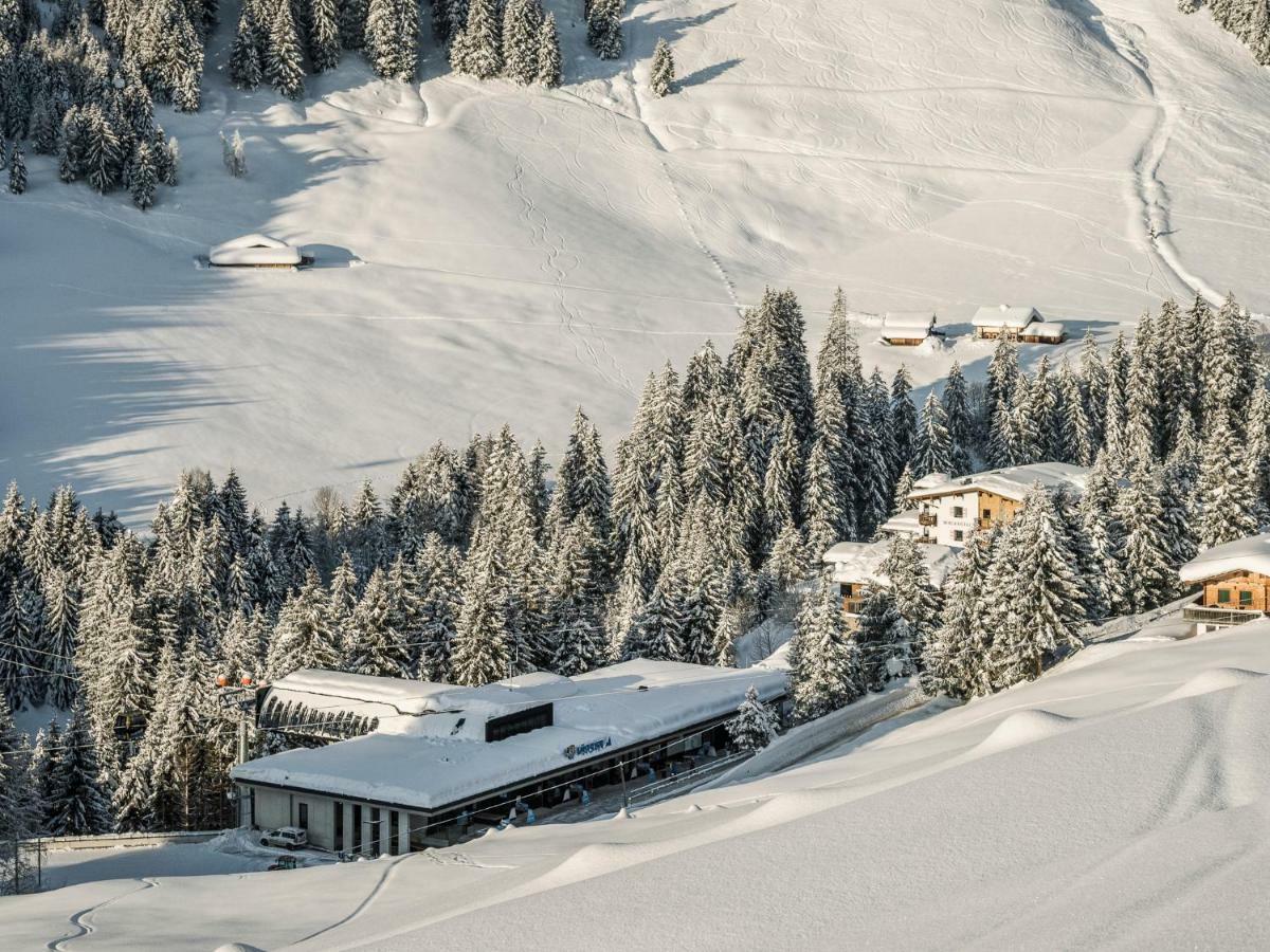 Hotel Bergkristall Zillertal - Adults Only 14 Years Plus Hippach Exteriör bild